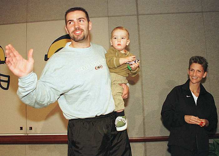 Kurt-Warner-son-Kade.jpg